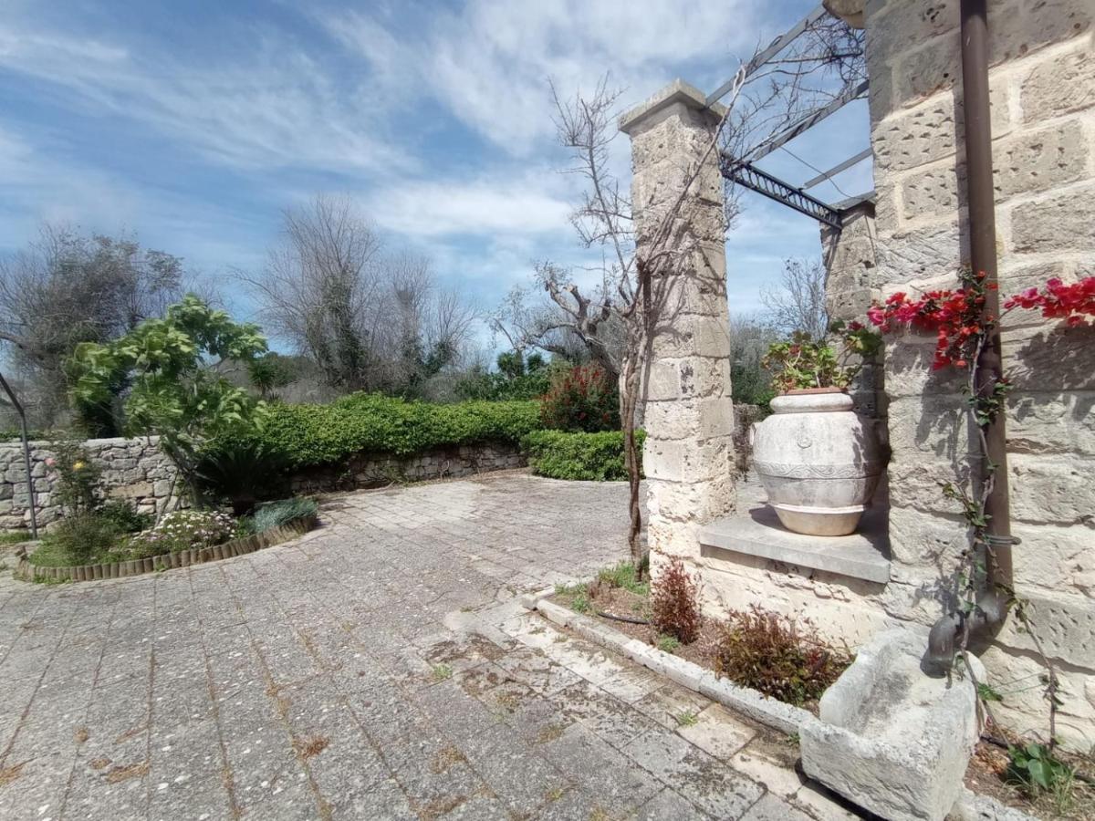 Casa Ulmi Con Piscina Bed & Breakfast Uggiano La Chiesa Luaran gambar