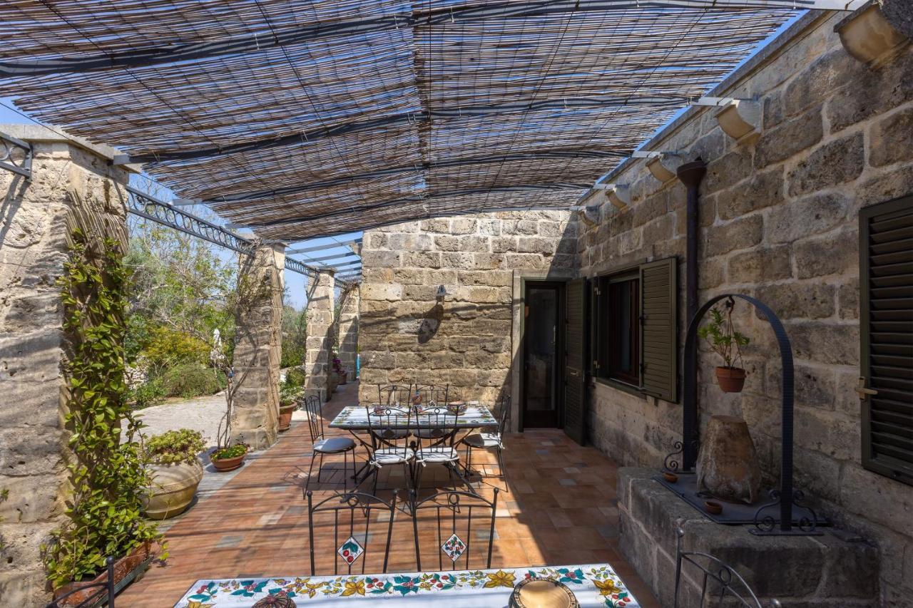 Casa Ulmi Con Piscina Bed & Breakfast Uggiano La Chiesa Luaran gambar