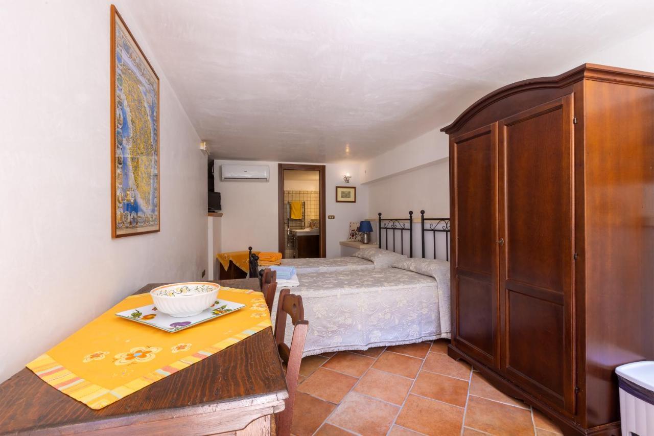 Casa Ulmi Con Piscina Bed & Breakfast Uggiano La Chiesa Luaran gambar