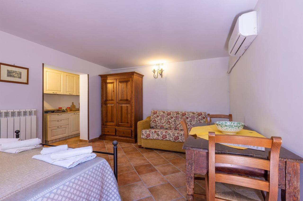 Casa Ulmi Con Piscina Bed & Breakfast Uggiano La Chiesa Luaran gambar