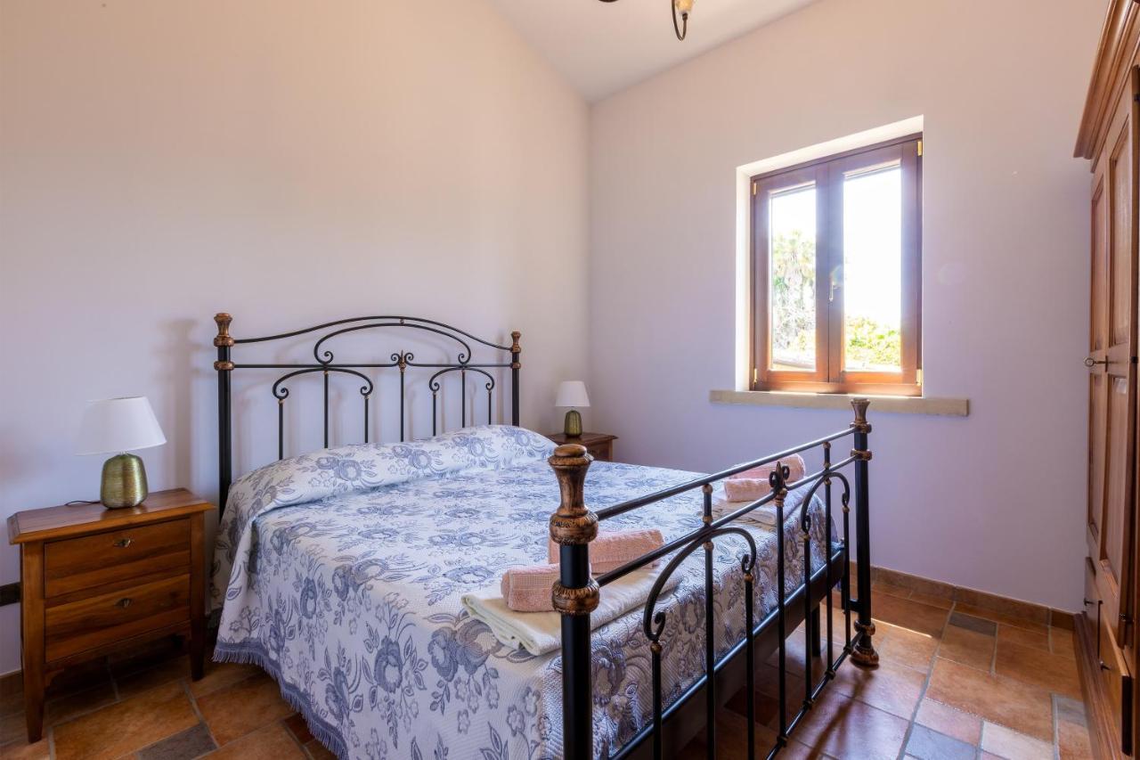 Casa Ulmi Con Piscina Bed & Breakfast Uggiano La Chiesa Luaran gambar