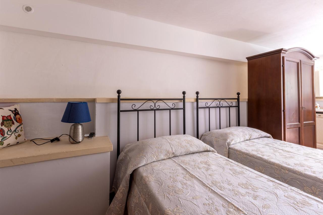 Casa Ulmi Con Piscina Bed & Breakfast Uggiano La Chiesa Luaran gambar
