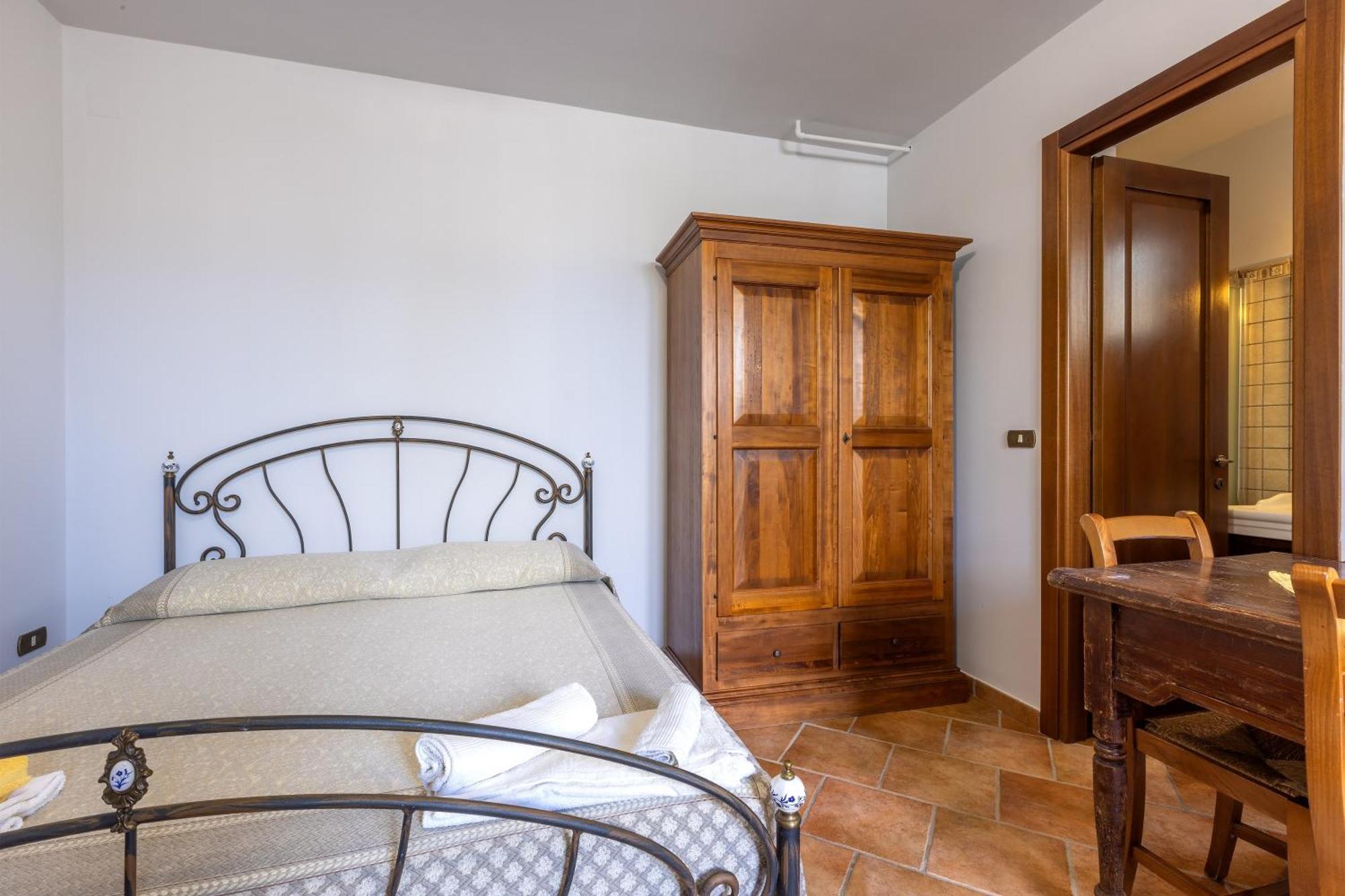 Casa Ulmi Con Piscina Bed & Breakfast Uggiano La Chiesa Luaran gambar