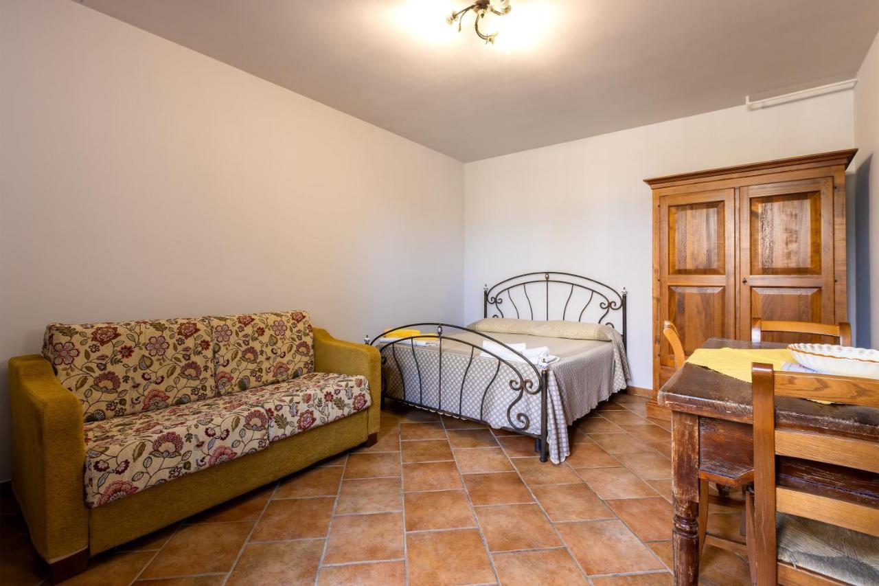 Casa Ulmi Con Piscina Bed & Breakfast Uggiano La Chiesa Luaran gambar